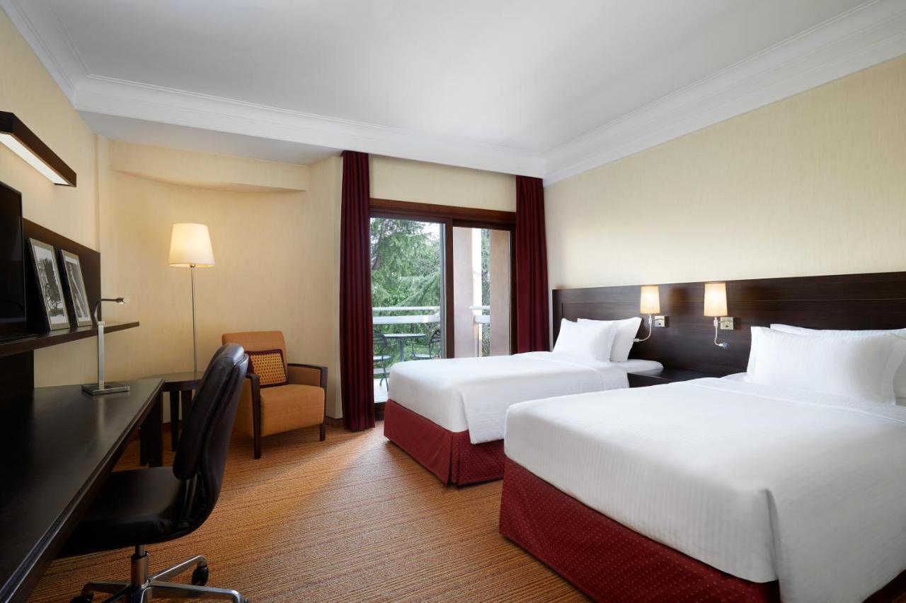 Courtyard By Marriott Rome Central Park Екстер'єр фото