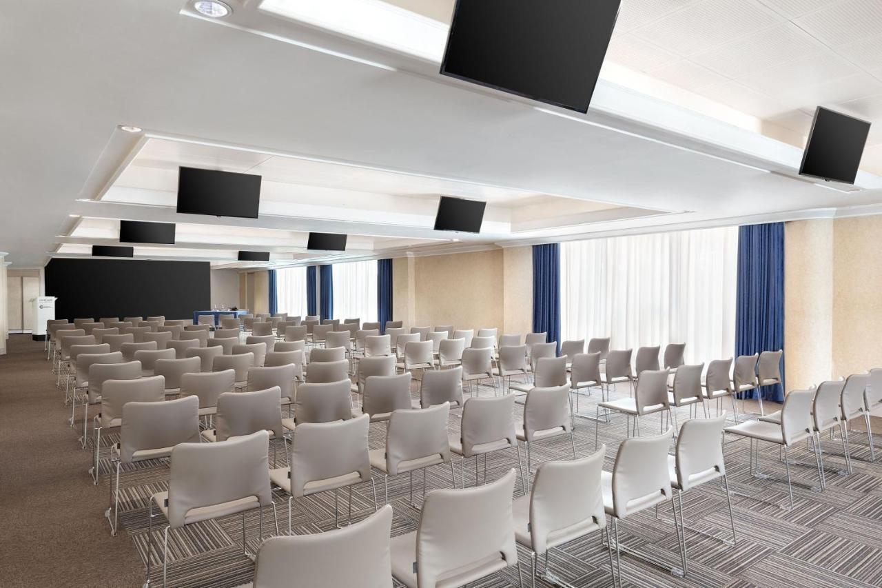 Courtyard By Marriott Rome Central Park Екстер'єр фото