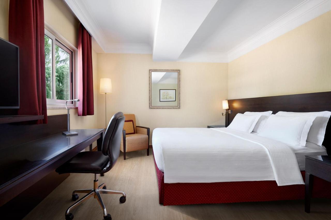 Courtyard By Marriott Rome Central Park Екстер'єр фото
