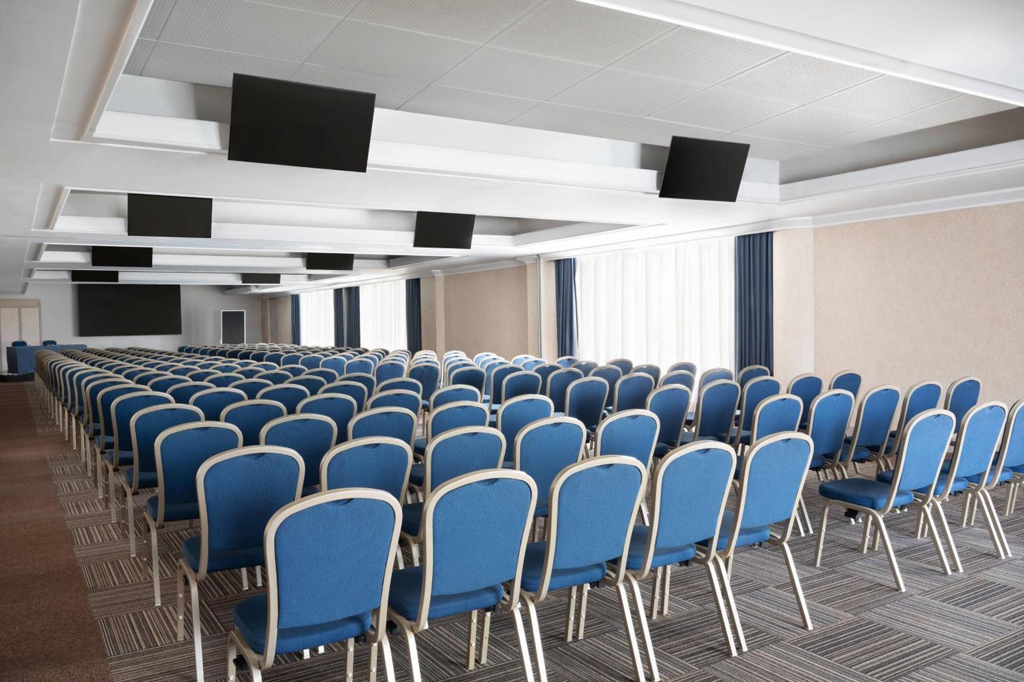 Courtyard By Marriott Rome Central Park Екстер'єр фото